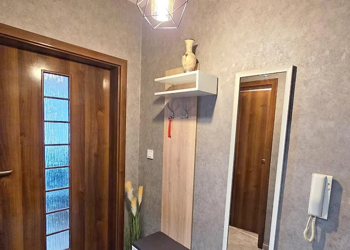 Jade - With Parking * Warna