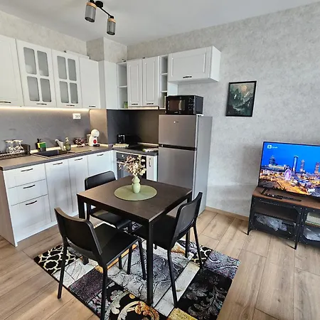 Jade - With Parking Apartmán